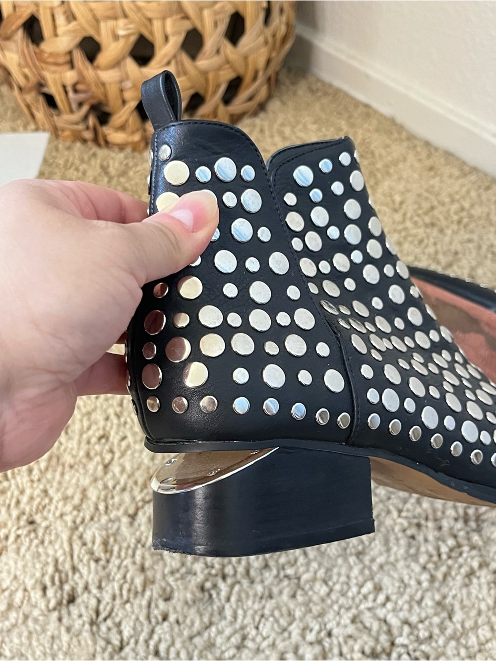 🖤 Studded Black Western Ankle Boots Pointed Toe Statement Booties Size 8.5 - Picture 6 of 7